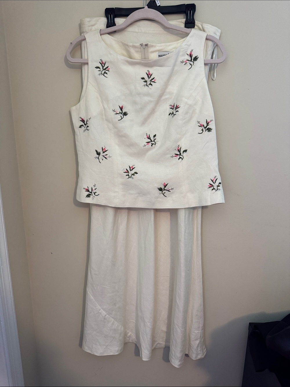 Vintage Newport News Two-Piece Dress with Pink Floral Embroidery - Picture 1 of 9